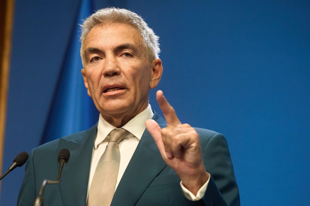 Dreptul de avertizare al lui Dragoș Anastasiu după ce Oana Gheorghiu a preluat rolul său în Guvern Dreptul de avertizare al lui Dragoș Anastasiu după ce Oana Gheorghiu a preluat rolul său în Guvern