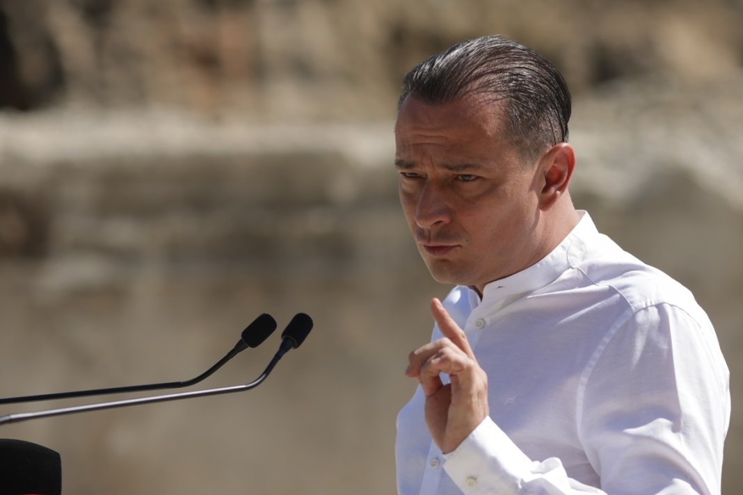 Primăria București: Un alt candidat se retrage și își oferă sprijinul pentru Daniel Băluță, după Makaveli și Vlad Gheorghe.