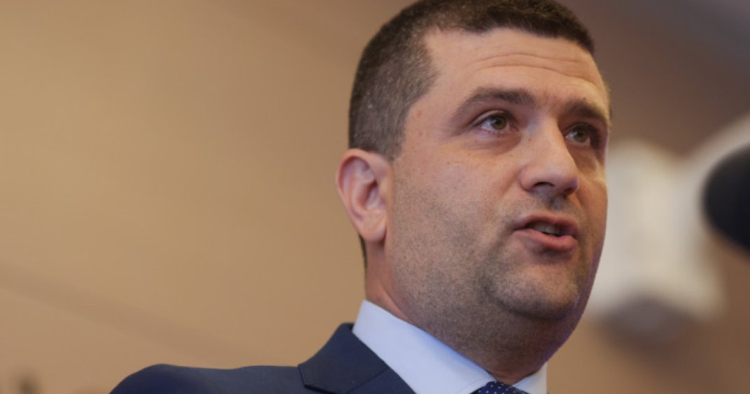 Radu Miruță clarifică afirmația referitoare la Ceaușescu, ca urmare a reacțiilor: „Renunțarea la libertate nu constituie patriotism”