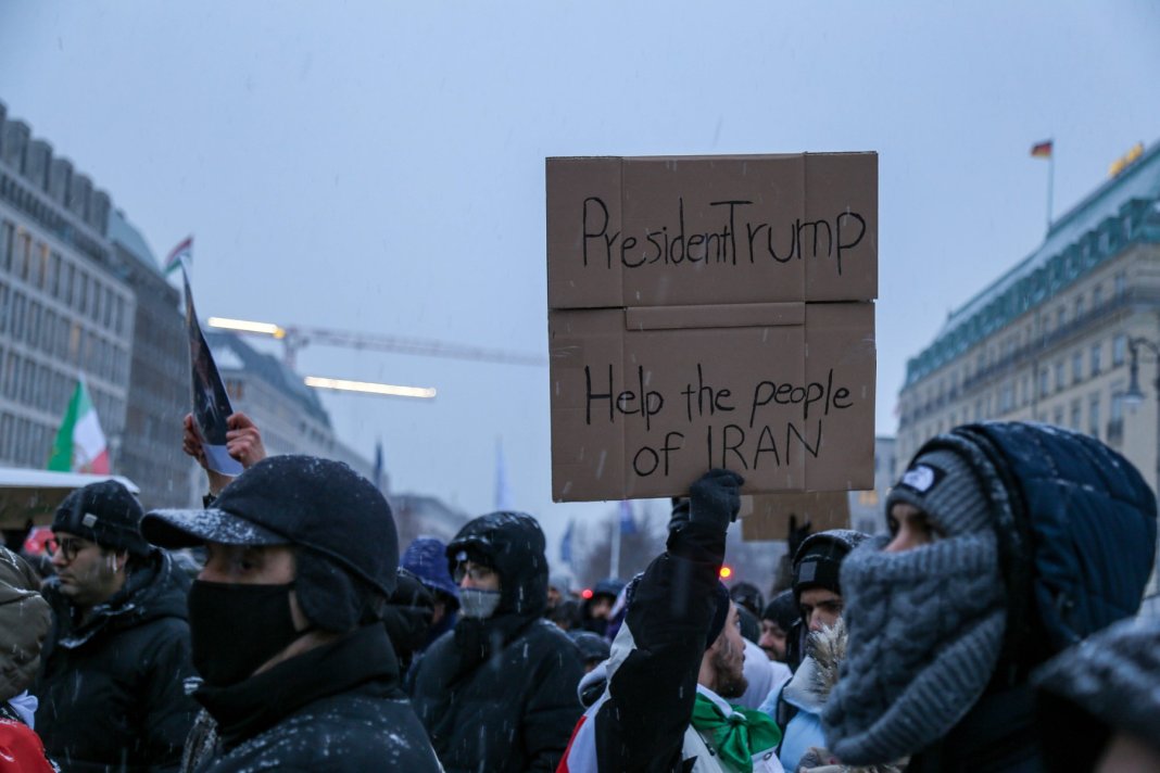 Trump avertizează cu privire la „acțiuni drastice” din partea SUA în cazul în care Iranul va începe să execute protestatari.