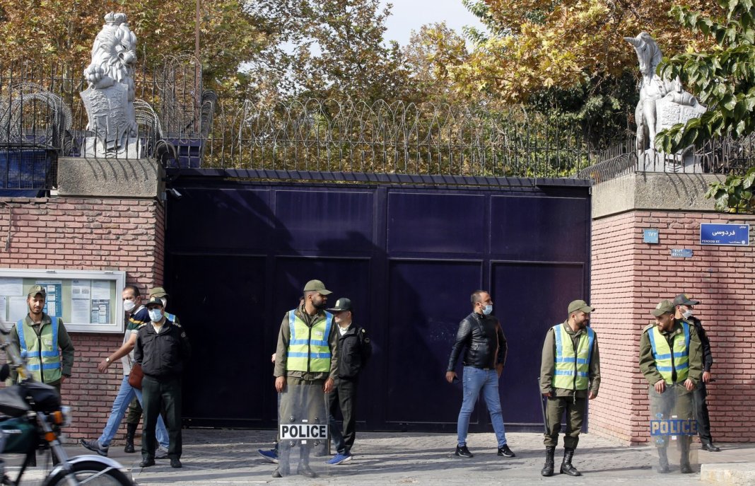 Trump declară că „nu este satisfăcut” de discuțiile cu Iran. Întrebat despre utilizarea forței de către SUA: „Aș prefera să nu o recurg, dar uneori este inevitabil”