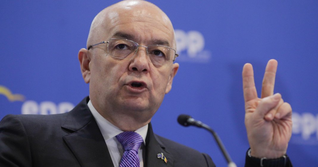 Emil Boc, comunicat pentru PSD și Opoziție: Formațiunile care susțin moțiunea de cenzură sunt obligate să constituie noul Guvern