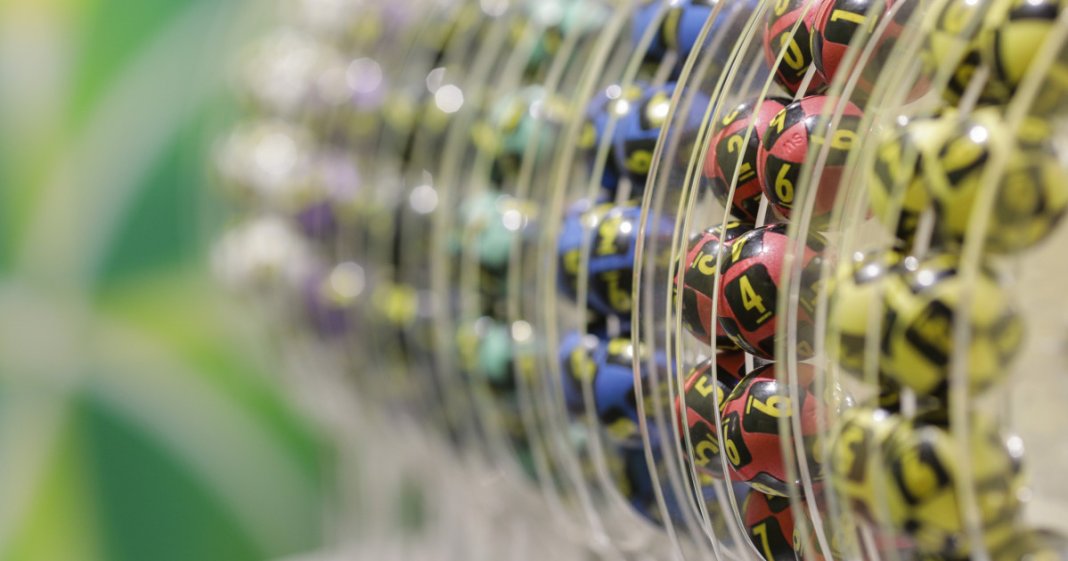 Premiul istoric record al Joker, care a depășit suma de 12,93 milioane de euro, a fost câștigat cu un bilet de...