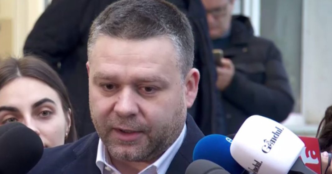Ciprian Ciucu, întrebat cu privire la oportunitățile moțiunii de cenzură: Se negociază. Sunt necesare între cinci și zece voturi pentru...
