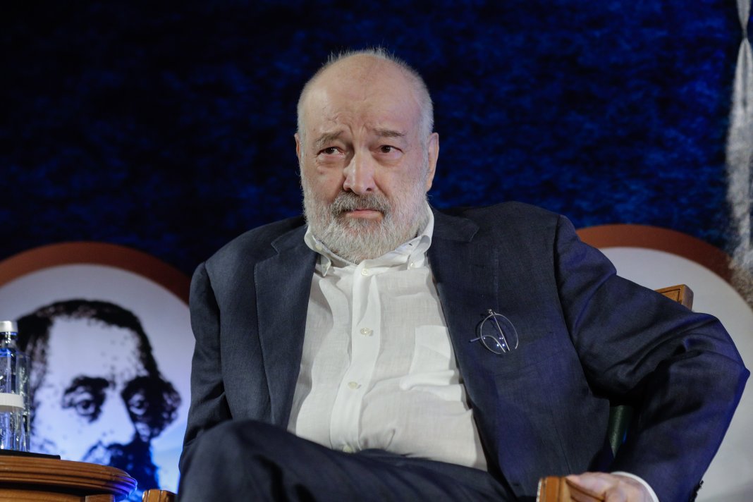 INTERVIU: „Remarc că și Nicușor Dan susține PSD. Nu-mi explic de ce nu creează un mare PSD, pe care să-l denumească «partid unic»”