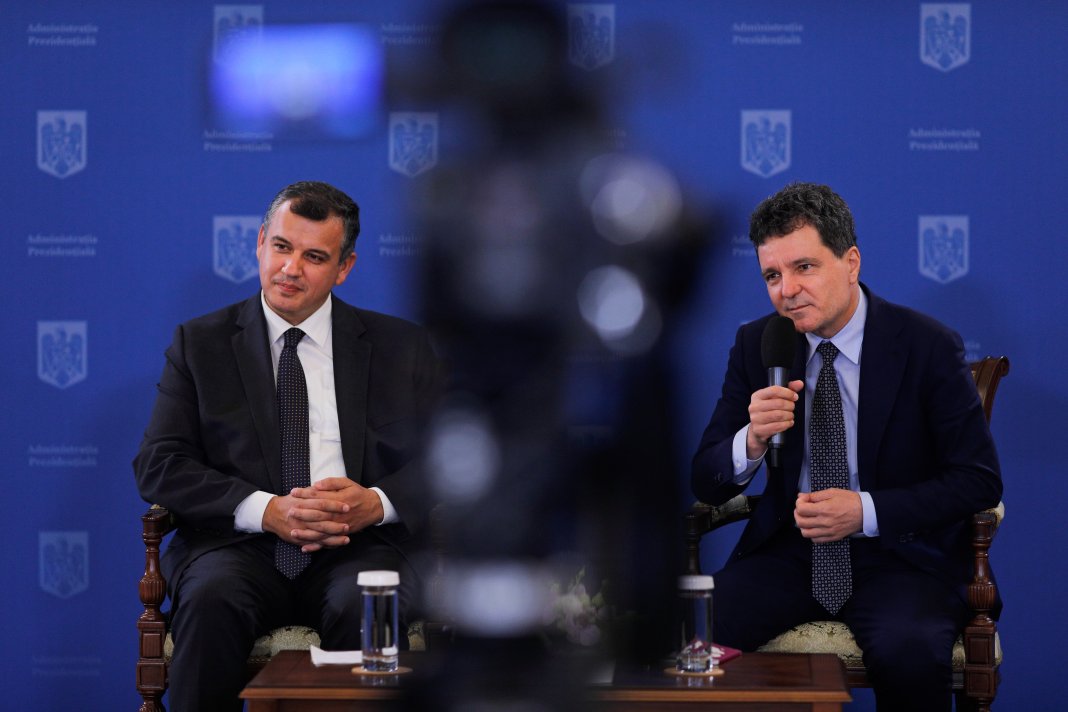 Traian Băsescu își exprimă dezacordul față de premierul „lui Băsescu”, pe care Nicușor Dan urma să-l declare astăzi, având însă alte două alternative.