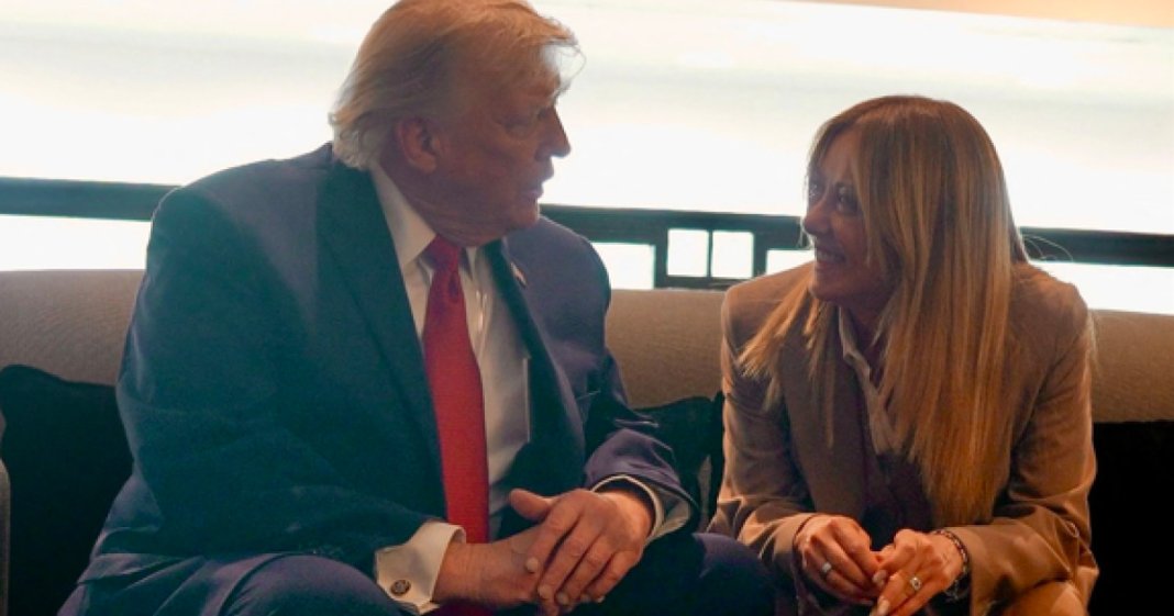 Trump susține că Meloni i-ar fi cerut „în numeroase rânduri” să se pozitiveze alături de el la summitul G7...
