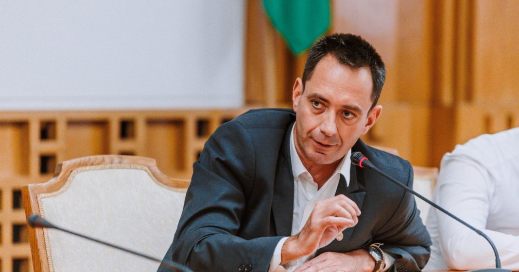 UDMR a hotărât, după trei ore, să nu se asocieze cu guvernul Veștea. Cum vor manifesta votul parlamentarii maghiari?