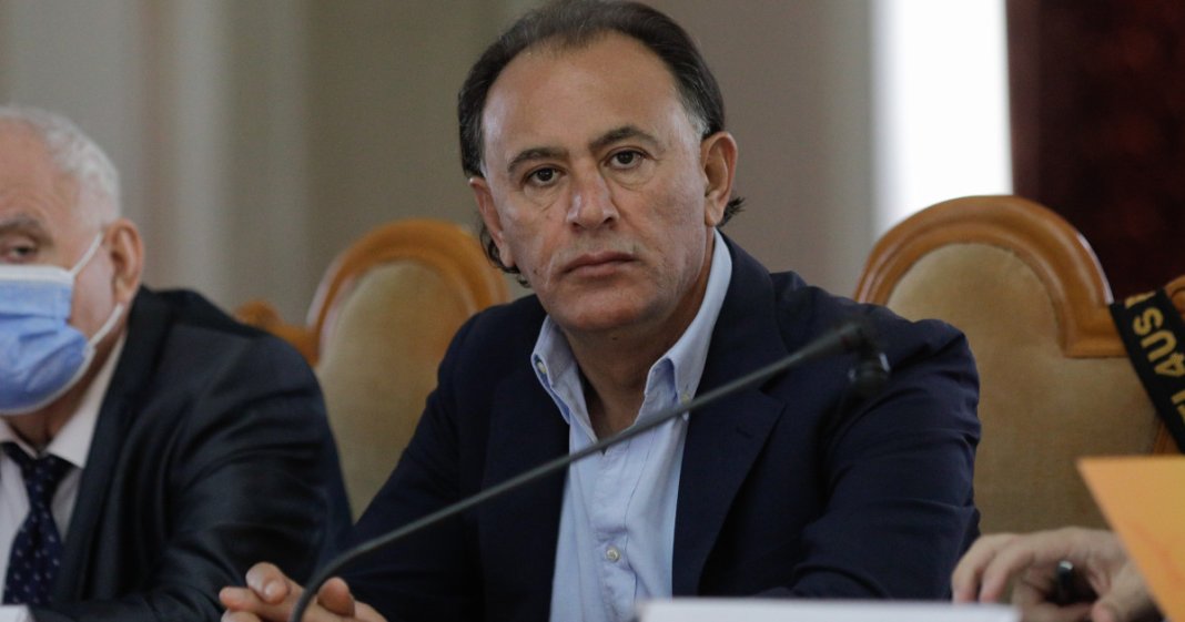 Un membru de vază al AUR afirmă că Simion a discutat cu PSD despre funcții în guvernul Veștea. „Mi-a spus...”