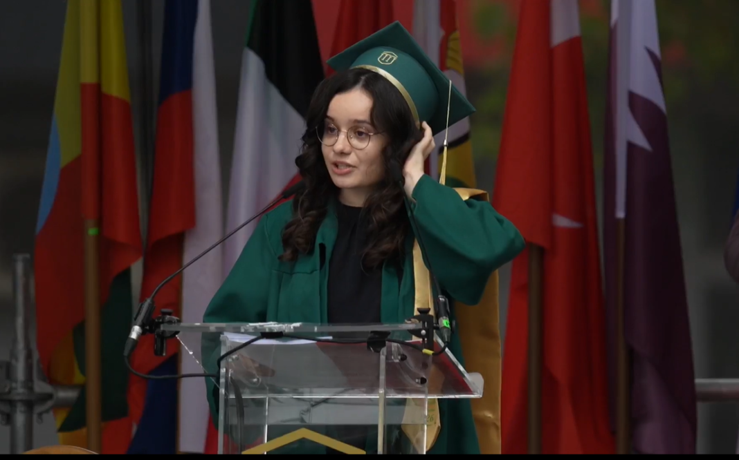 Discurs destinat unei absolvente în cadrul ceremoniei de la UMF Iași: „Doresc să mă îndrept către conducerea facultății și să transmit un mesaj de atenționare. Aceasta nu reprezintă medicina.”
