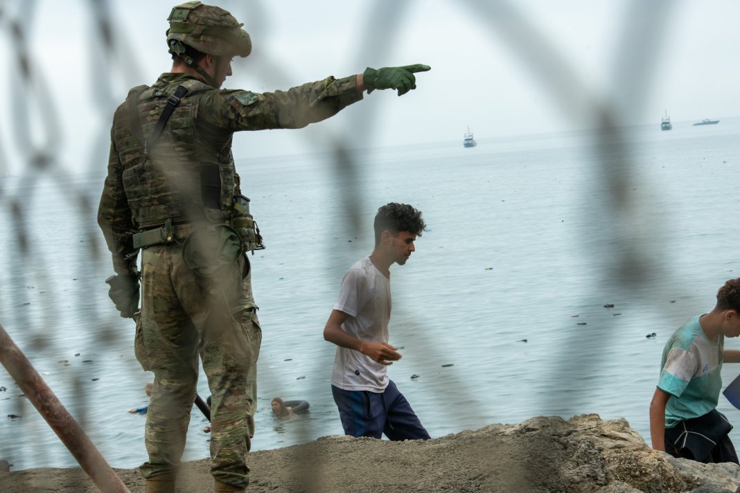 Criza migrației în Ceuta, Spania: De la „Europa adormită se redescoperă în fața migrației” la „48.000 din 50.000 au fost deja respinși”