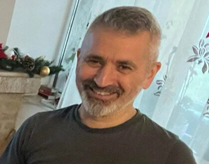 Fost conducător al Investigațiilor Criminale, dispărut fără urma. A ieșit de acasă și nu s-a mai întors. Poliția Hunedoara îl caută de două zile. Fost conducător al Investigațiilor Criminale, dispărut fără urma. A ieșit de acasă și nu s-a mai întors. Poliția Hunedoara îl caută de două zile.