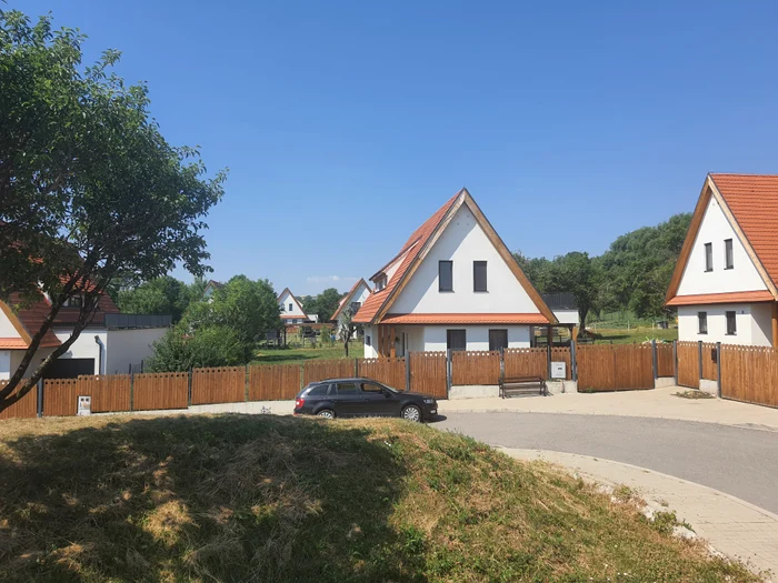 Minunea de la Cluj: localitatea care și-a crescut populația de două ori printr-o strategie neașteptată. Oferte de locuințe și terenuri pentru tineri. Minunea de la Cluj: localitatea care și-a crescut populația de două ori printr-o strategie neașteptată. Oferte de locuințe și terenuri pentru tineri.