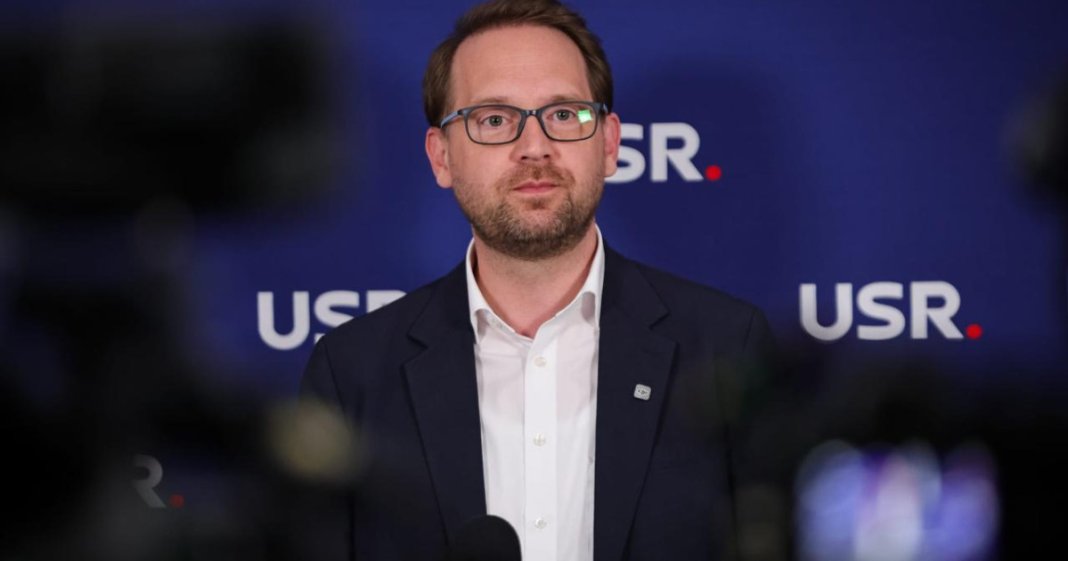 USR se întâlnește în cadrul unei ședințe, după hotărârea CCR: Formațiunea va reafirma sprijinul pentru Dominic Fritz